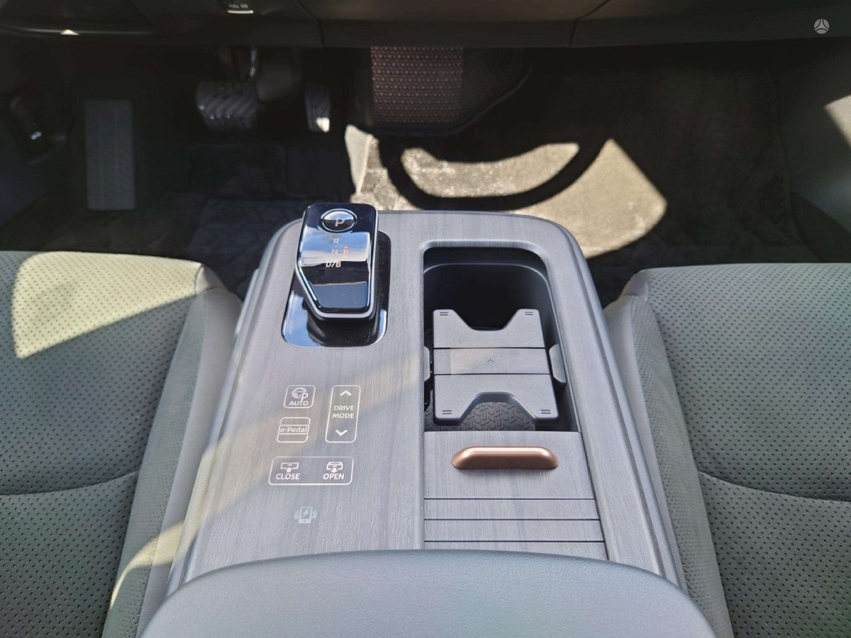 Nissan ARIYA Visureigis / Krosoveris Elektra