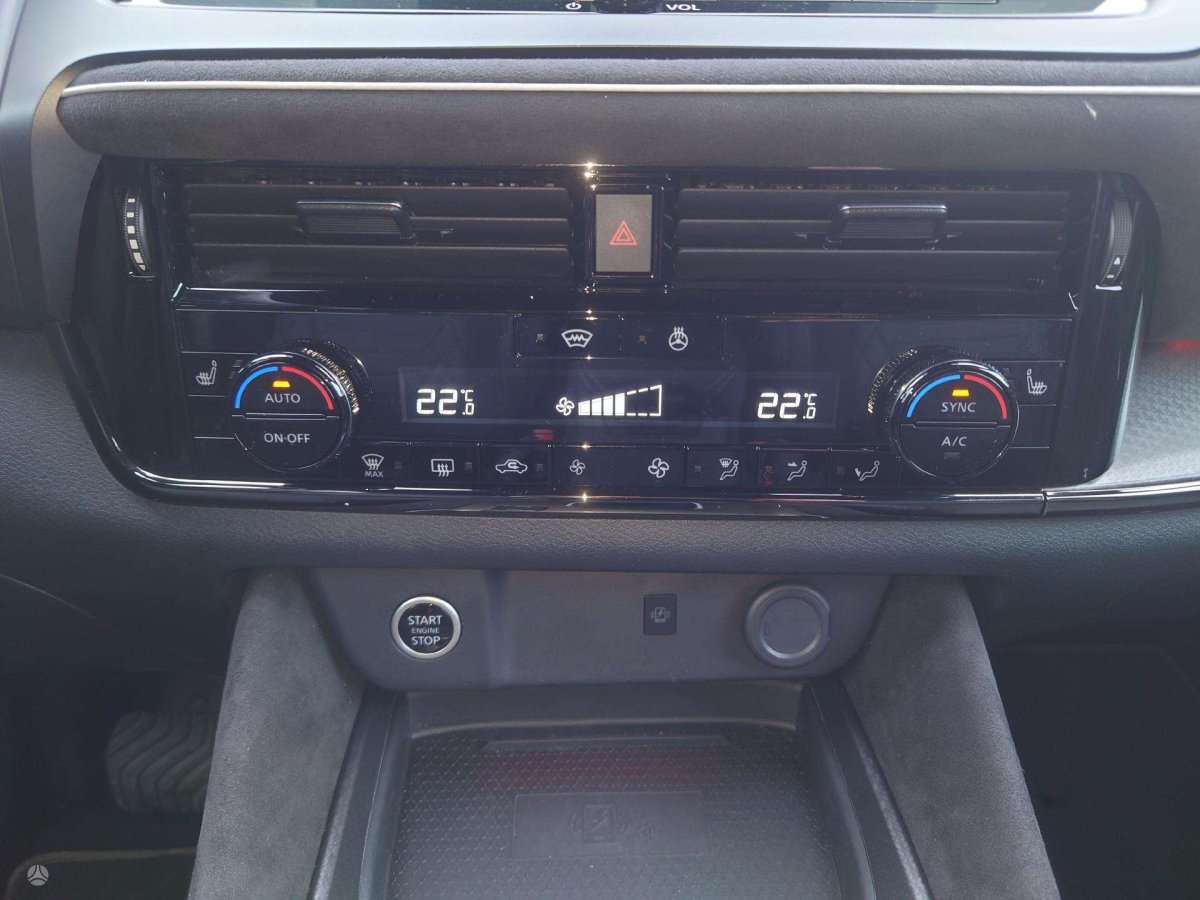 Nissan Qashqai Visureigis / Krosoveris Benzinas / elektra