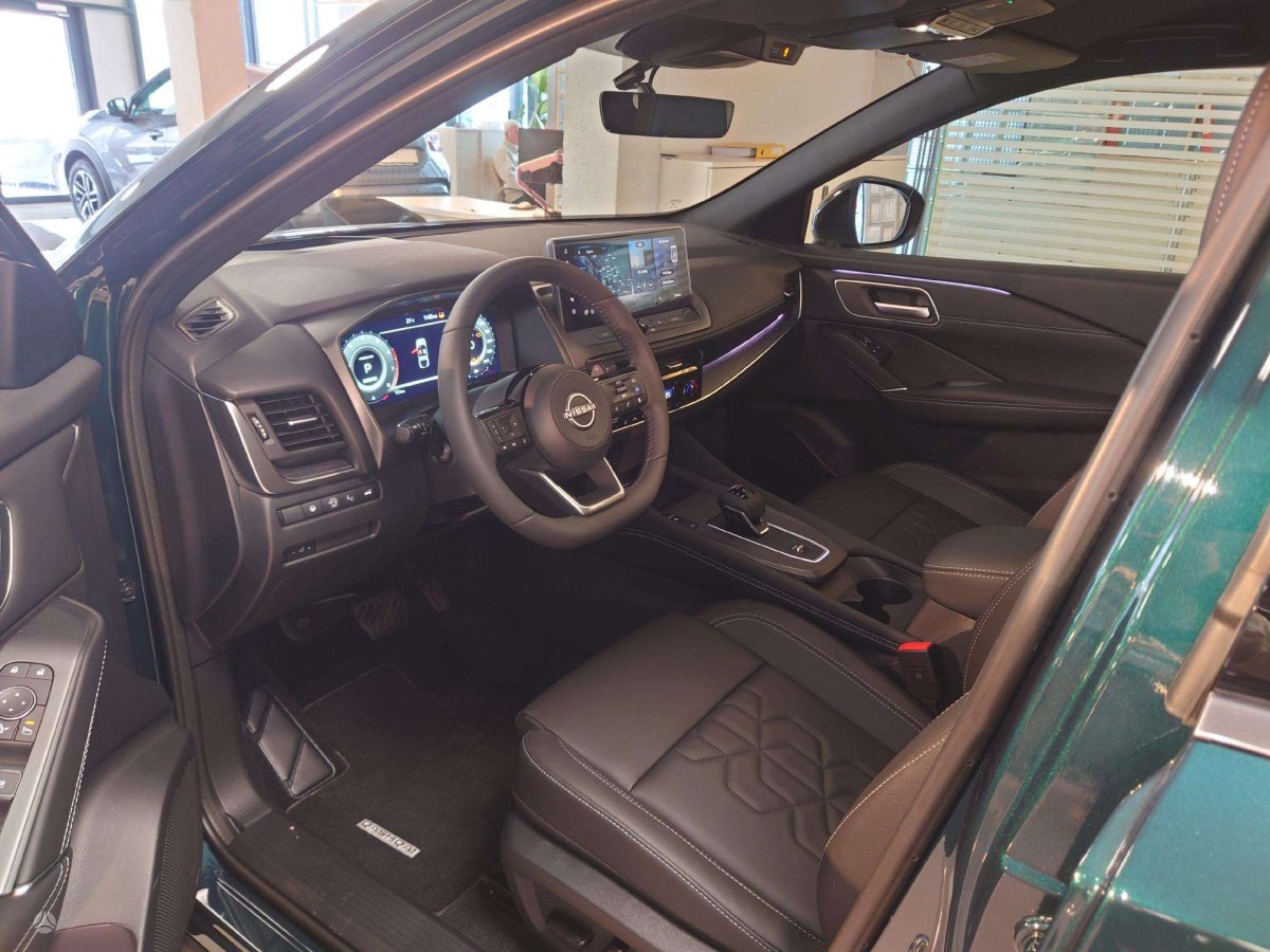 Nissan Qashqai Visureigis / Krosoveris Benzinas / elektra