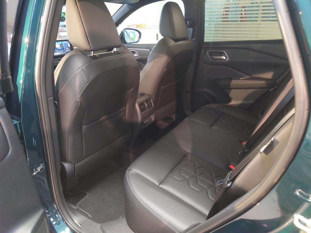 Nissan Qashqai Visureigis / Krosoveris Benzinas / elektra