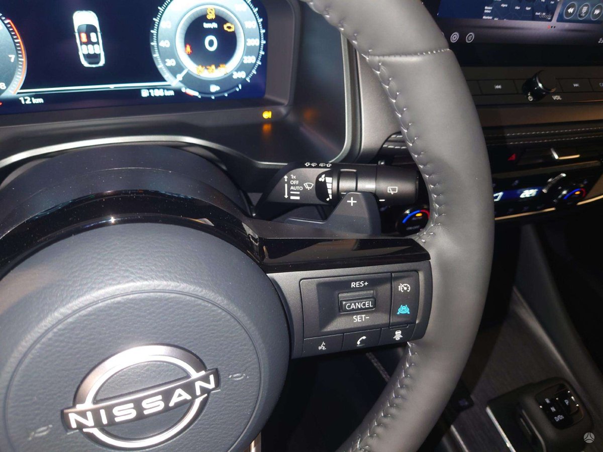 Nissan Qashqai Visureigis / Krosoveris Benzinas / elektra