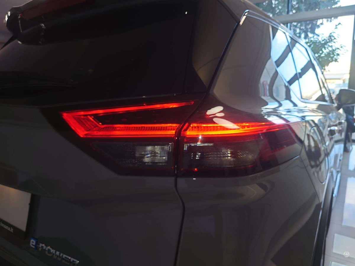 Nissan X-Trail Visureigis / Krosoveris Benzinas / elektra