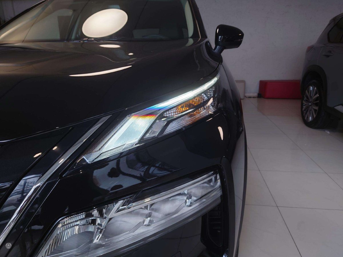 Nissan X-Trail Visureigis / Krosoveris Benzinas / elektra