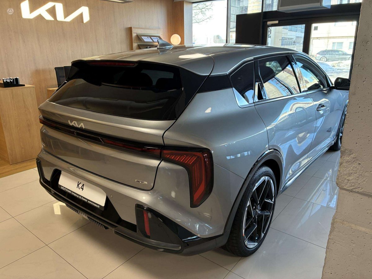 Kia K4 Hečbekas Benzinas