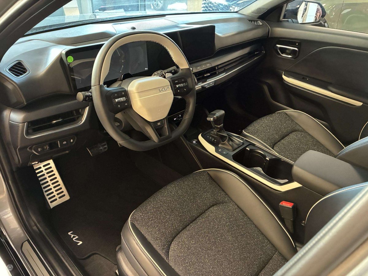 Kia K4 Hečbekas Benzinas