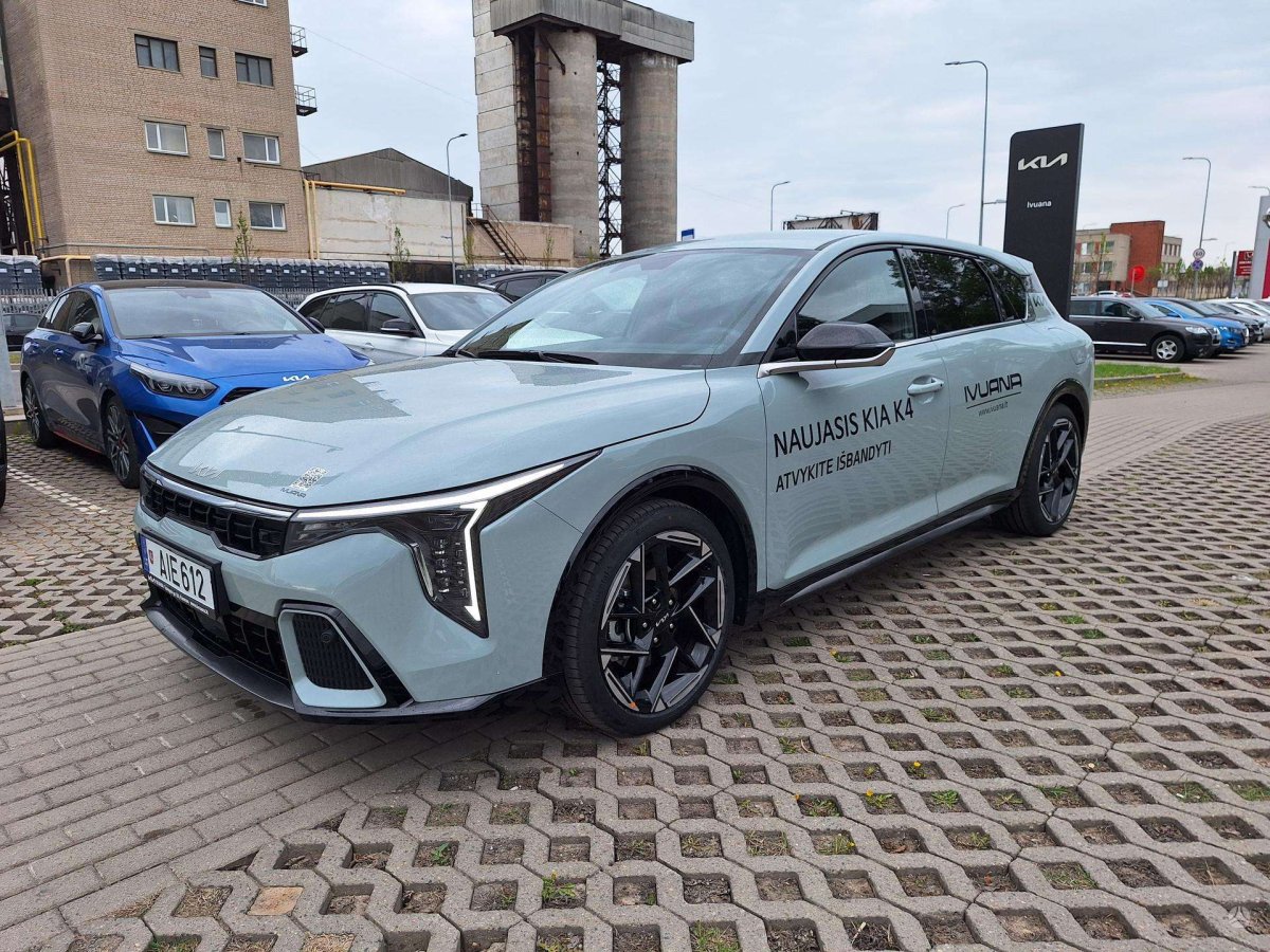 Kia K4 Hečbekas Benzinas