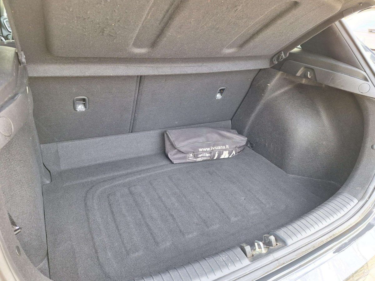 Kia Ceed Hečbekas Benzinas