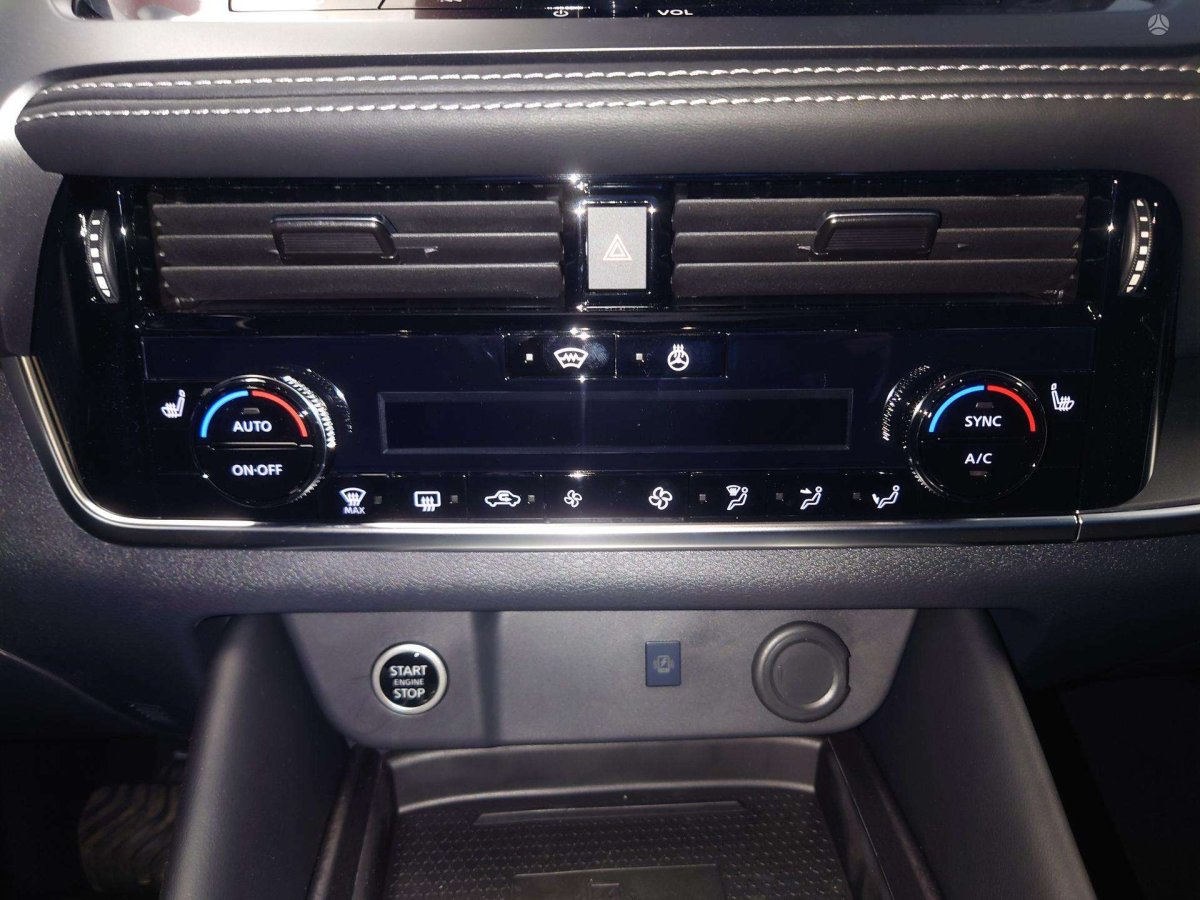 Nissan Qashqai Visureigis / Krosoveris Benzinas / elektra