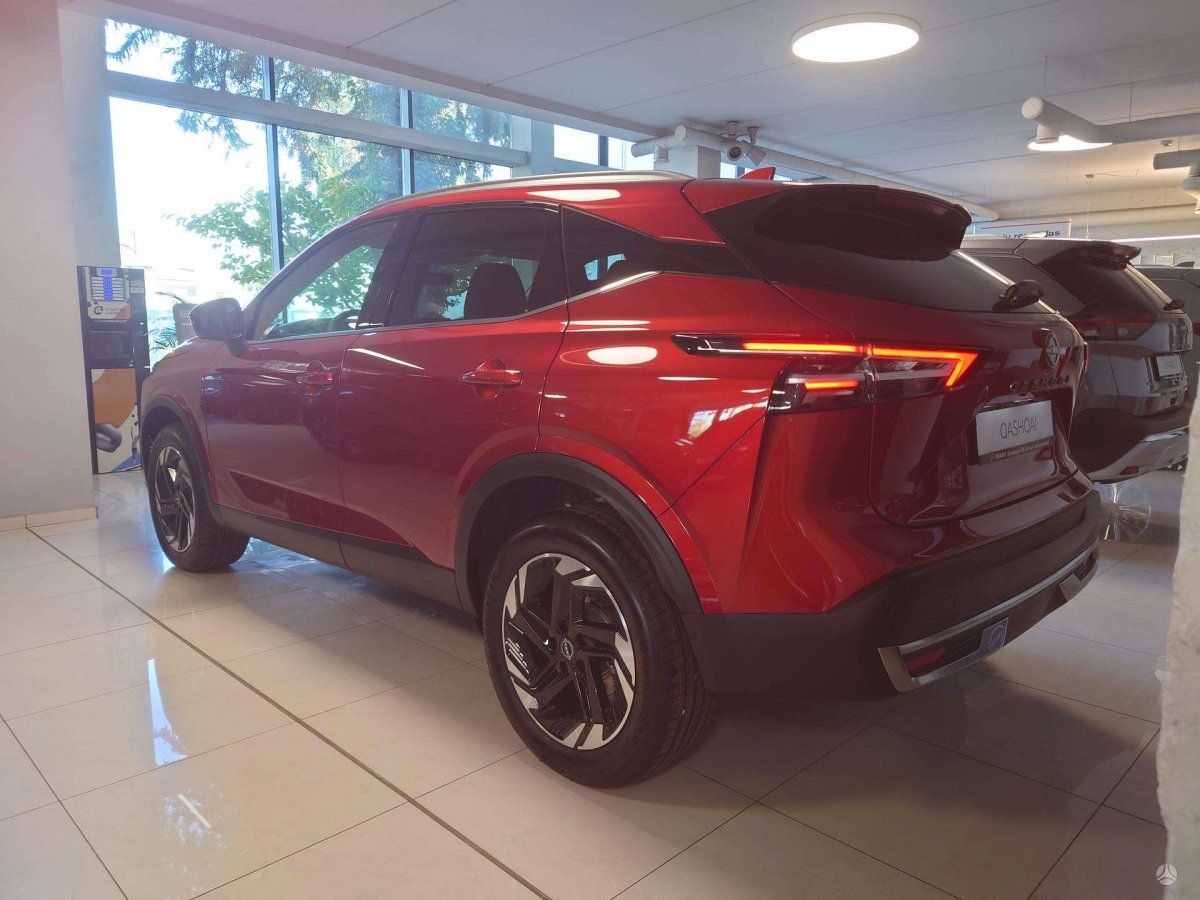 Nissan Qashqai Visureigis / Krosoveris Benzinas / elektra