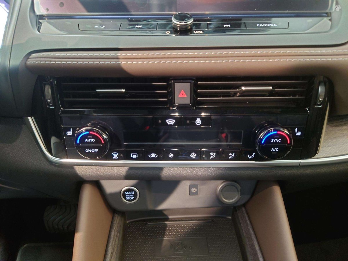 Nissan Qashqai Visureigis / Krosoveris Benzinas / elektra