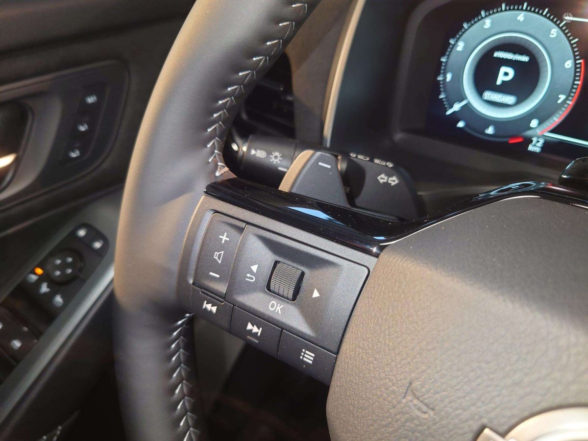Nissan Qashqai Visureigis / Krosoveris Benzinas / elektra