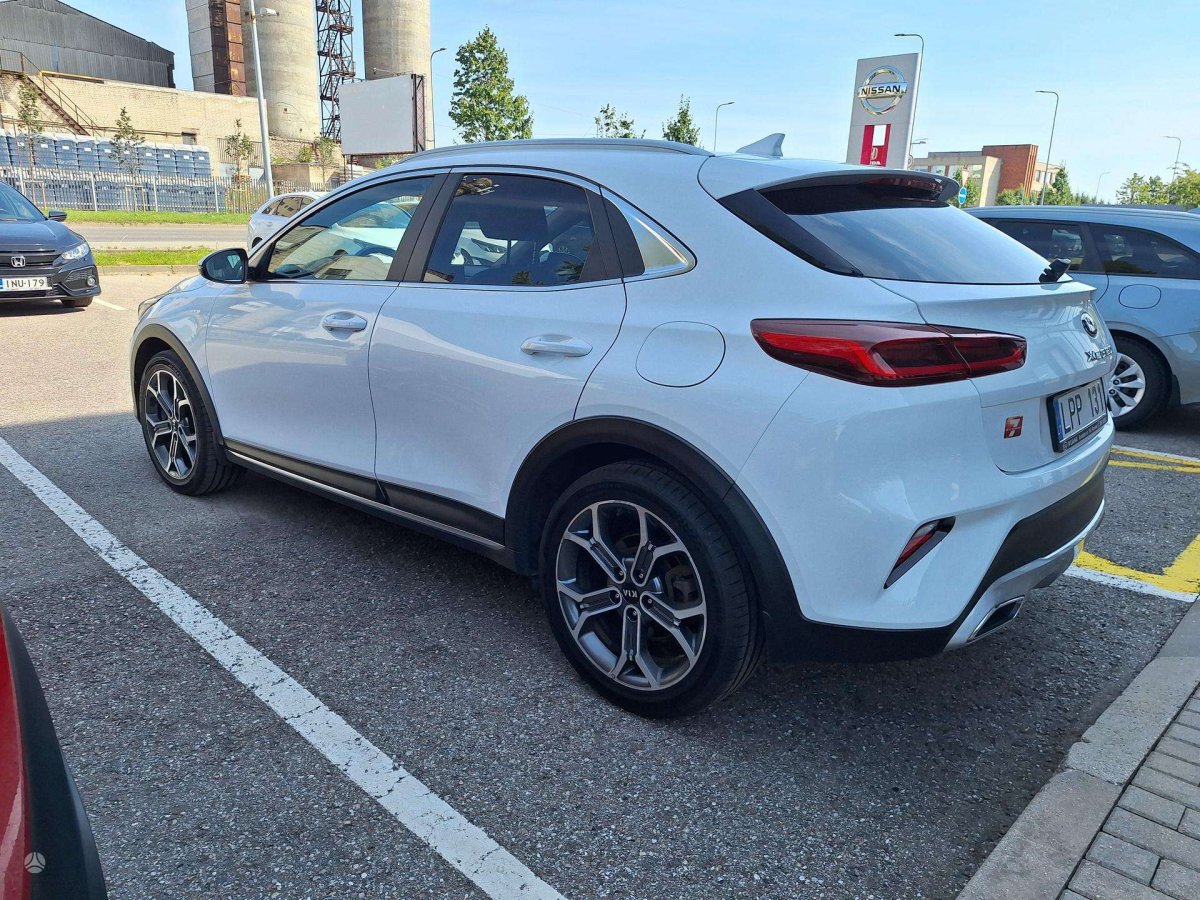 Kia XCeed Visureigis / Krosoveris Benzinas