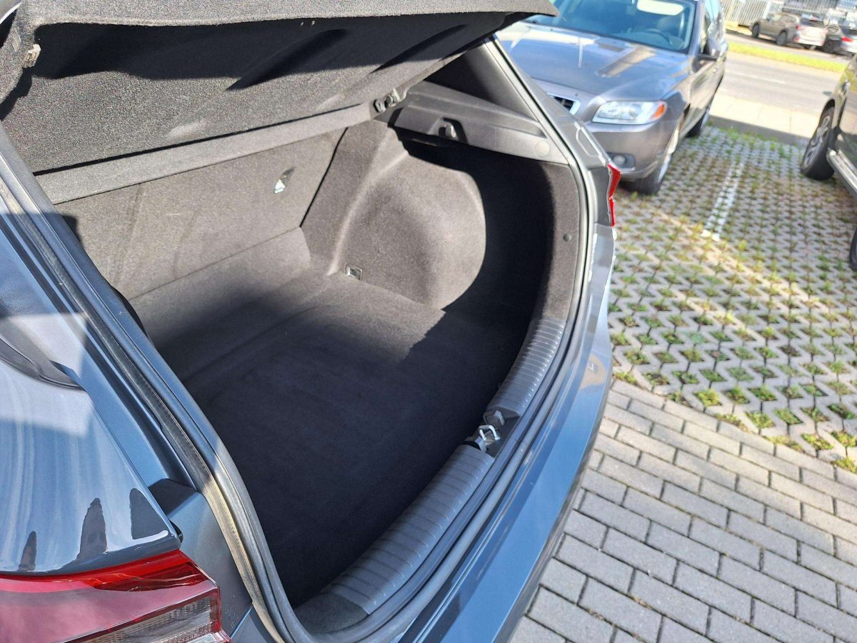 Kia Ceed Hečbekas Benzinas
