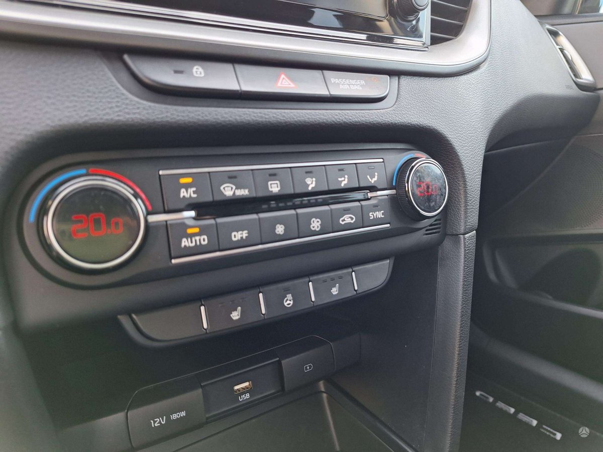 Kia Ceed Hečbekas Benzinas