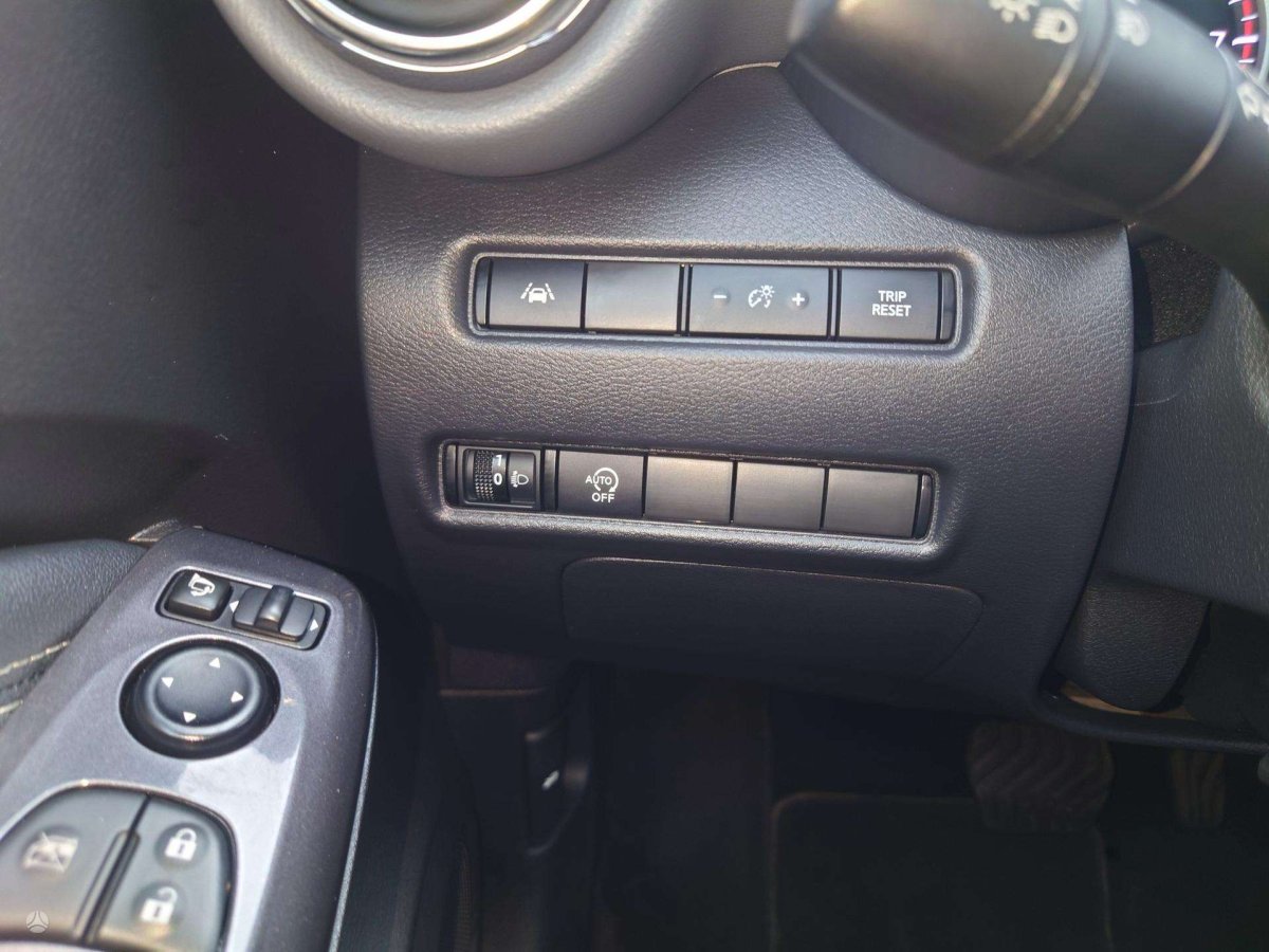 Nissan Juke Visureigis / Krosoveris Benzinas