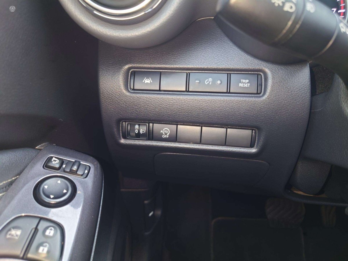 Nissan Juke Visureigis / Krosoveris Benzinas