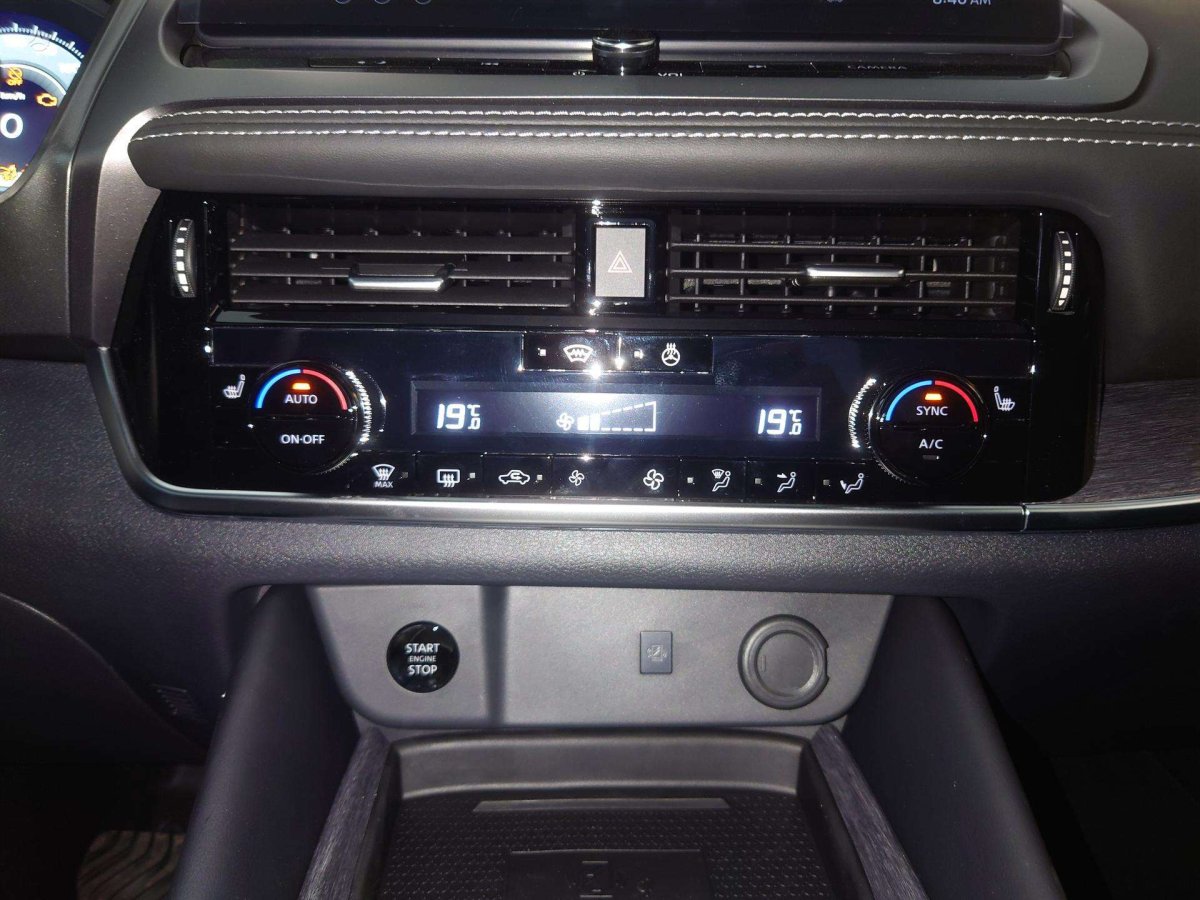 Nissan Qashqai Visureigis / Krosoveris Benzinas / elektra