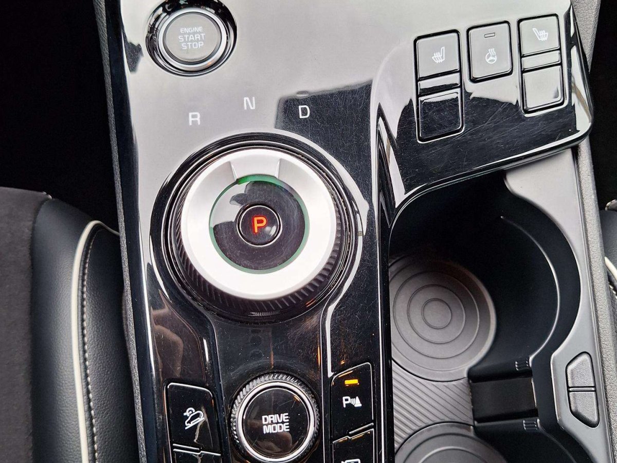 Kia Sportage Visureigis / Krosoveris Benzinas / elektra