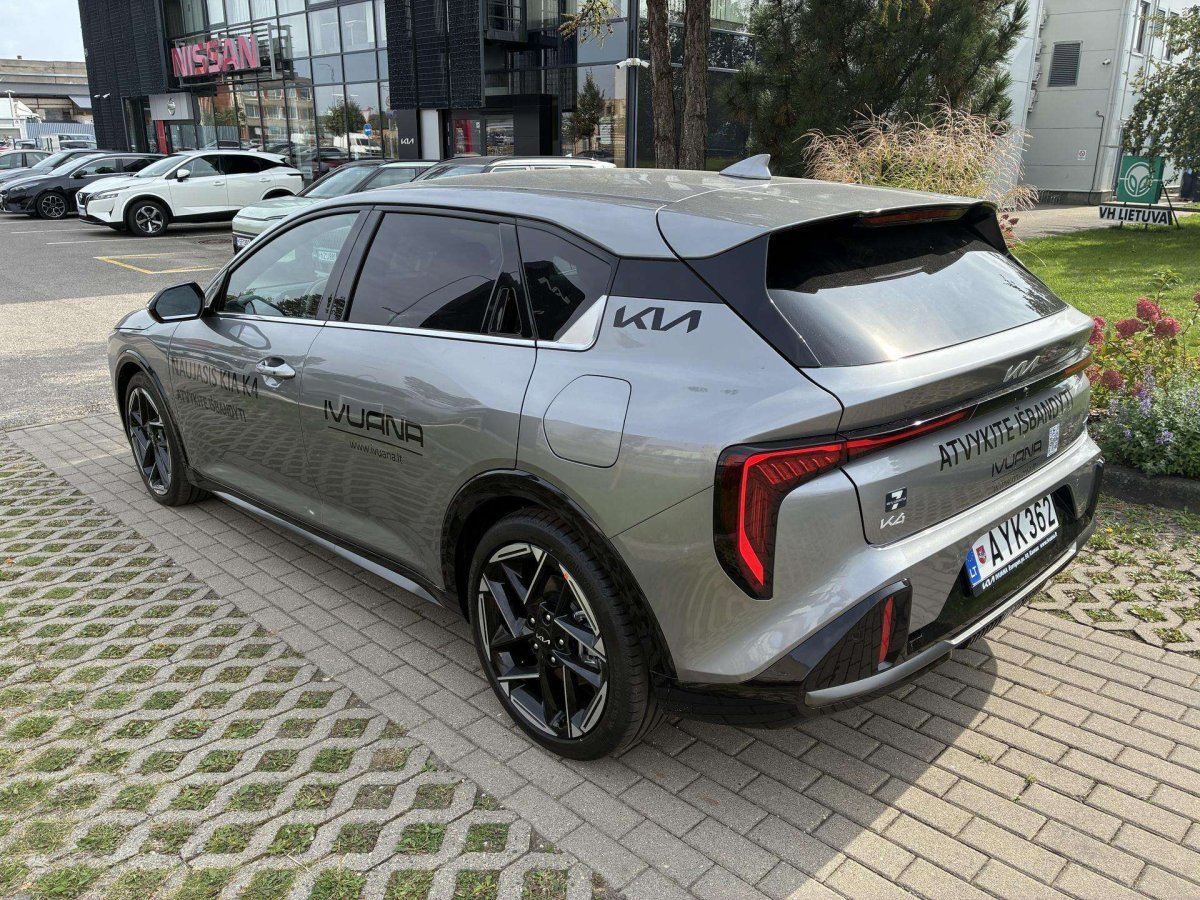 Kia K4 Hečbekas Benzinas
