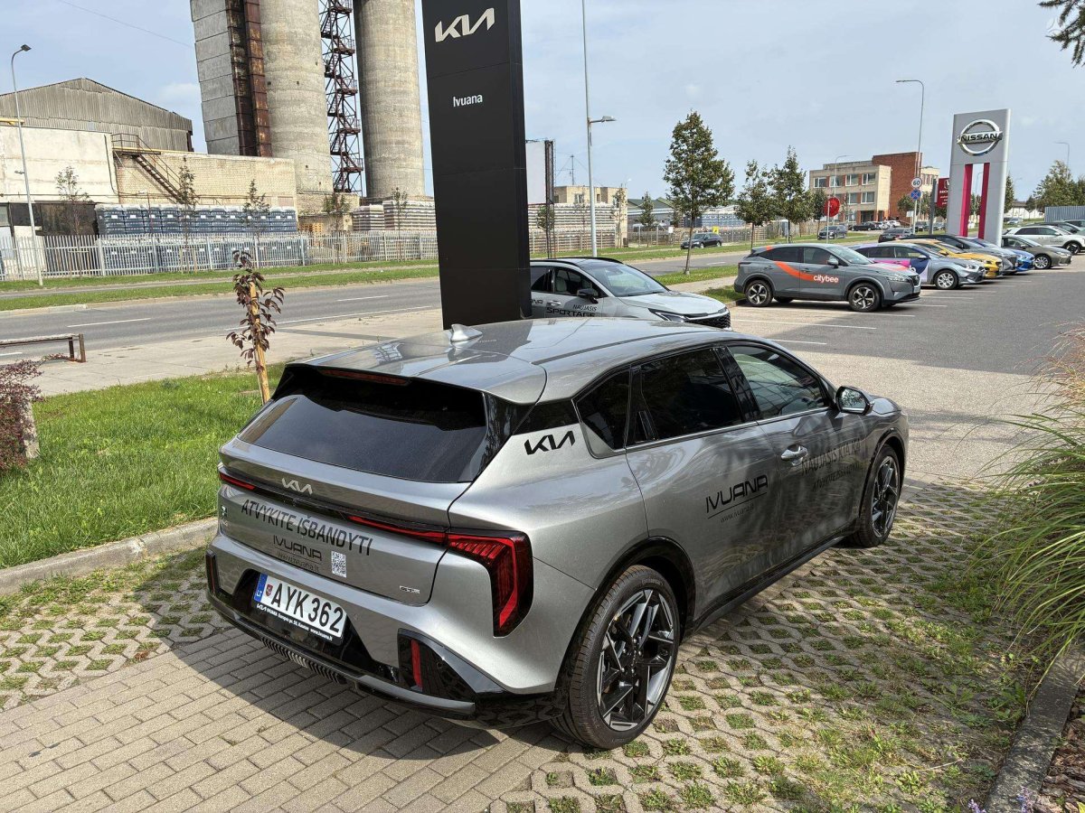 Kia K4 Hečbekas Benzinas