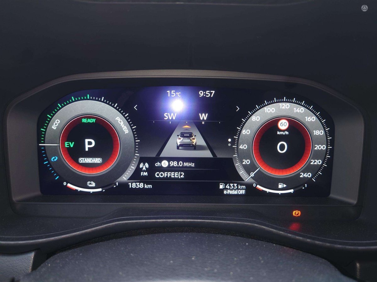 Nissan Juke Visureigis / Krosoveris Benzinas / elektra
