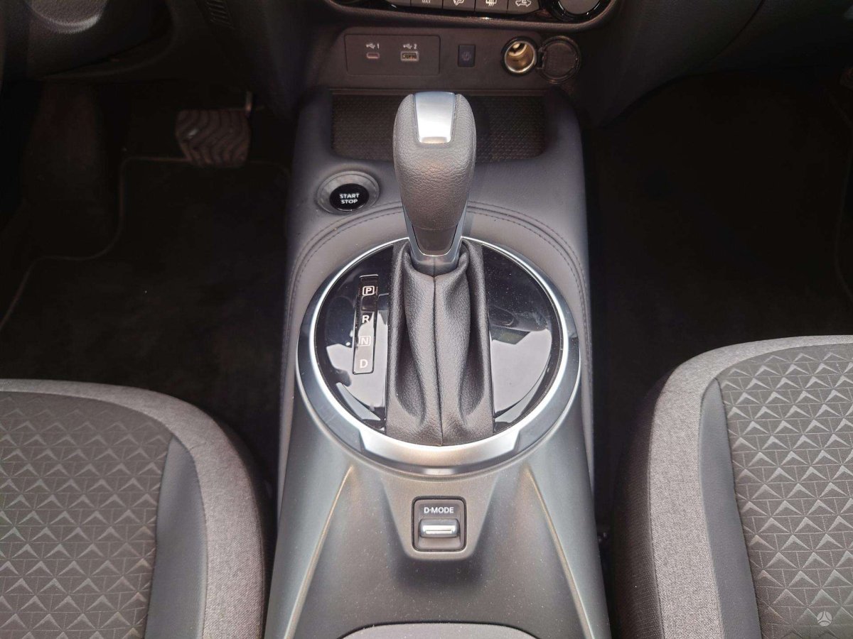 Nissan Juke Visureigis / Krosoveris Benzinas / elektra