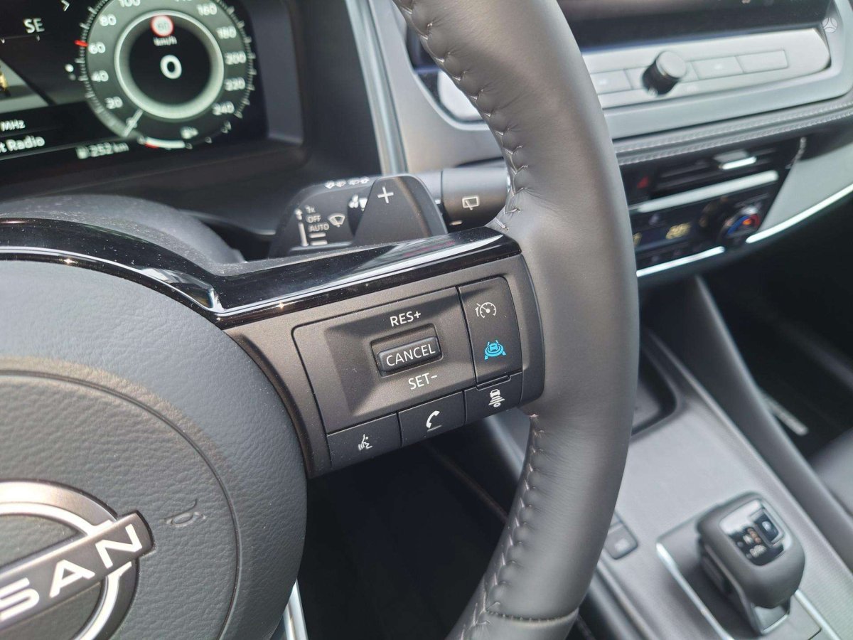 Nissan Qashqai Visureigis / Krosoveris Benzinas / elektra