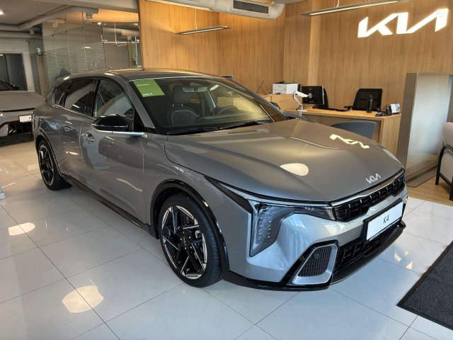 Kia K4 Hečbekas Benzinas