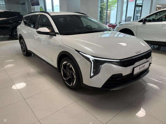 Kia K4 Universalas Benzinas